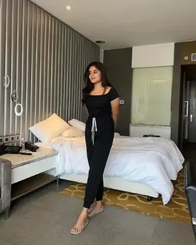 Call Girls Shirpur Cash On Delivery